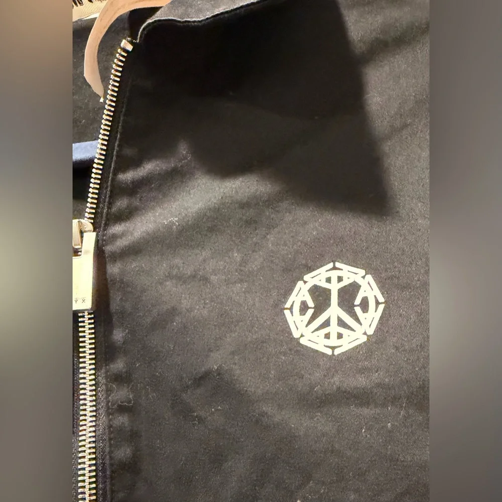 1017 ALYX 9SM peace sign graphic black full zip jacket